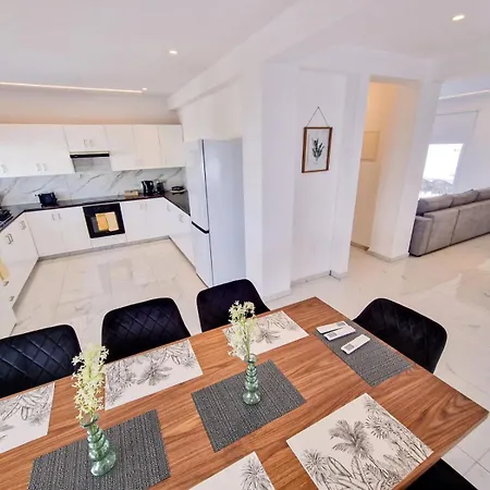 Sunshine فيلة أيا نابا