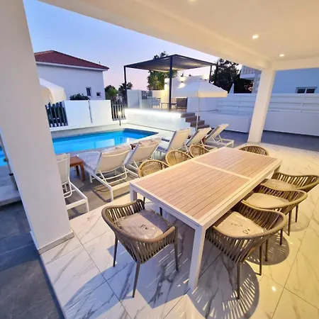 Villa Sunshine *