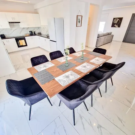 Villa Sunshine